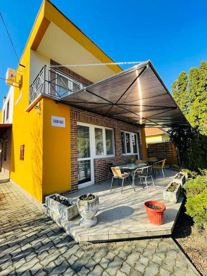 Gabi Haz Apartmanok*** Hajdúszoboszló المظهر الخارجي الصورة